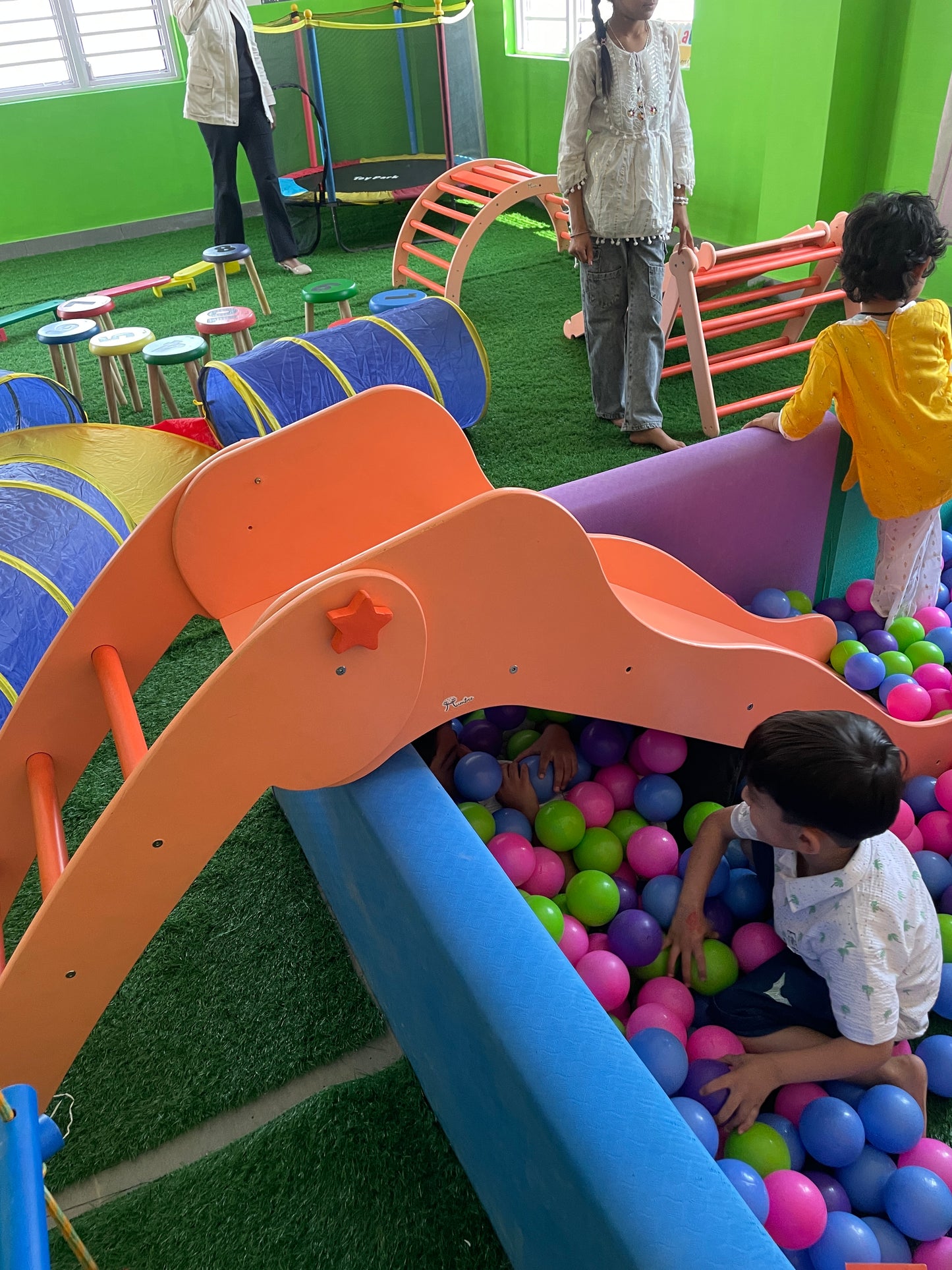 Wave Slide with Height Adjustment